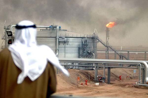 عرضه نفت عربستان ۳۵۰ هزار بشکه کاهش می‌یابد
