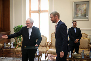 سفیر جدید نروژ در ایران رونوشت استوارنامه خود را تسلیم ظریف کرد