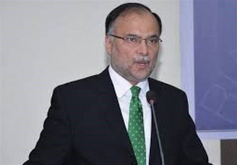 وزیر کشور پاکستان از حمله تروریستی جان سالم به در برد