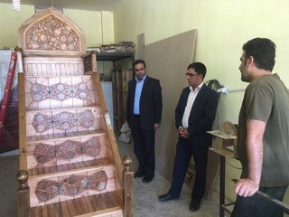 ساخت منبر زیبای مسجد امام رضا(ع) به دست هنرمند بجنوردی