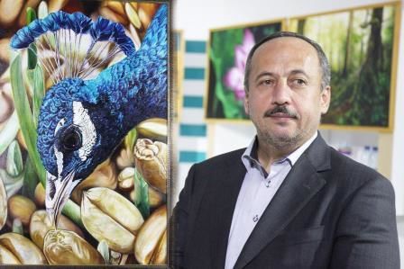 خرید یک تابلو نفیس از آثار هنرمندان رشتی توسط شهردار رشت