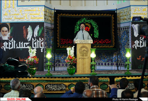 مراسم اهدای پرچم متبرک بارگاه ثامن الحجج امام علی بن موسی الرضا(ع) به هیئات مذهبی 