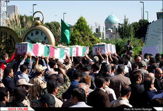 تشییع پیکر مطهر چهار شهید دوران دفاع مقدس و  یک شهید مدافع حرم در مشهد/گزارش تصویری