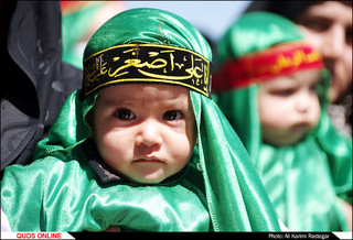 تصاویری زیبا از اجتماع بزرگ شیرخوارگان حسینی در حرم امام رضا(ع)
