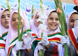 ۲۴۰هزار دانش آموز یزدی آغازسال تحصلی را جشن گرفتند