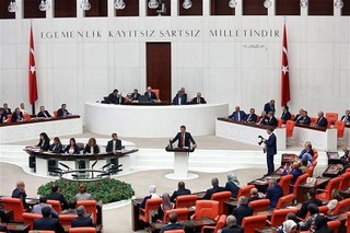 پارلمان ترکیه مجوز مأموریت ارتش در سوریه و عراق را تمدید کرد