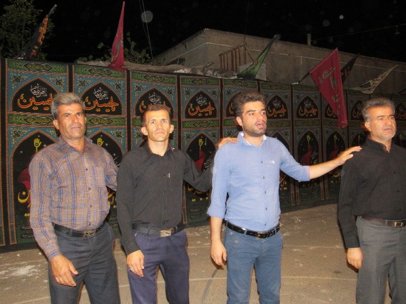 شور حسینی در هیئت های عزاداری شهرستان لنده +تصاویر