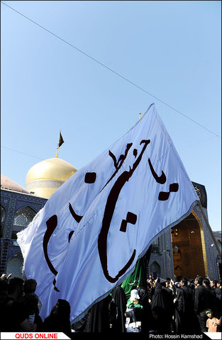 بزرگ‌ترین اجتماع هیئت‌های مذهبی روز تاسوعا در حرم رضوی برگزار شد /گزارش تصویری