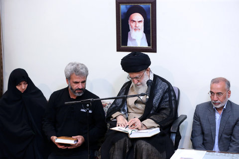 رهبر معظم انقلاب اسلامی در دیدار خانواده شهید محسن حججی