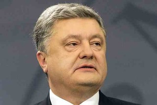 «پروشنکو»لایحه وضعیت خاص درشرق اوکراین را به مدت یک سال تمدیدکرد