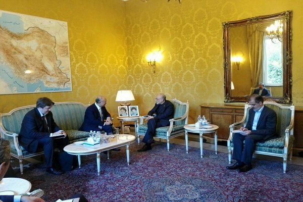 دیدار صالحی با آمانو/تایید دوباره پایبندی ایران به تعهدات هسته ای
