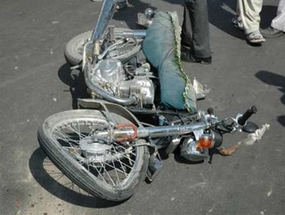 عدم رعایت حق تقدم جان راکب موتورسیکلت را گرفت