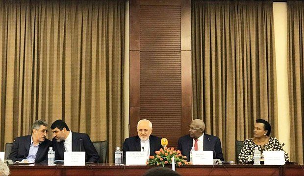 مجمع تجاری ایران و اوگاندا آغاز به کار کرد