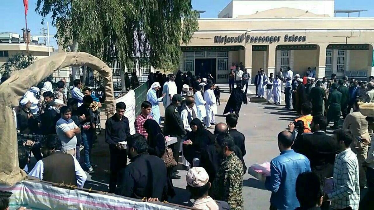 افزون بر ۱۵ هزار زائر پاکستانی از مرز میرجاوه وارد ایران شدند