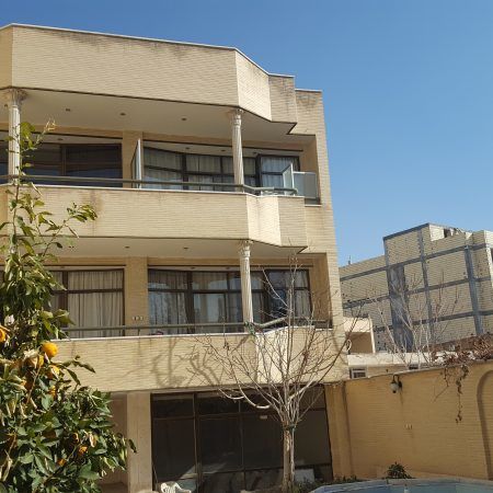 آپارتمان قدیمی در تهران متری چند؟
