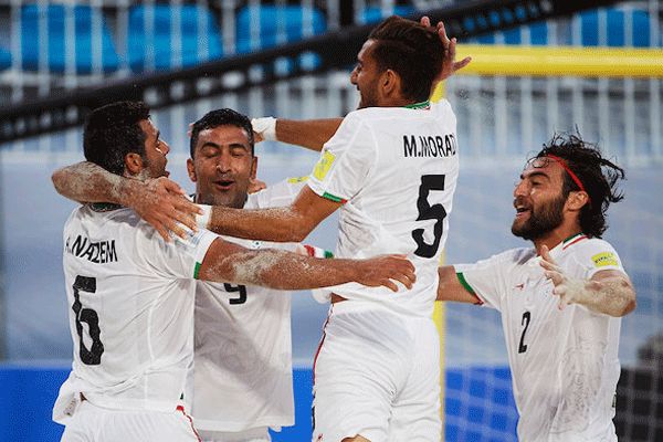 پیروزی پرگل تیم ملی فوتبال ساحلی ایران مقابل پاراگوئه