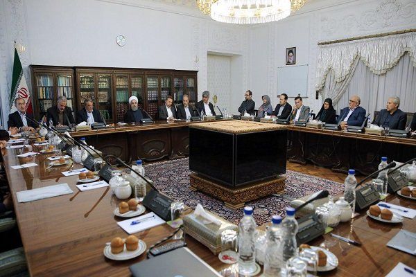 نشست اعضای شورای شهر تهران با رئیس جمهور برگزار شد

