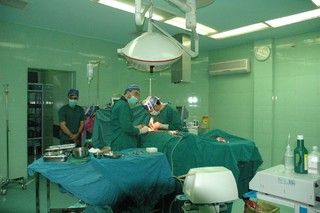 عمل جراحی نادر ارتوپدی در بیمارستان بروجن انجام شد