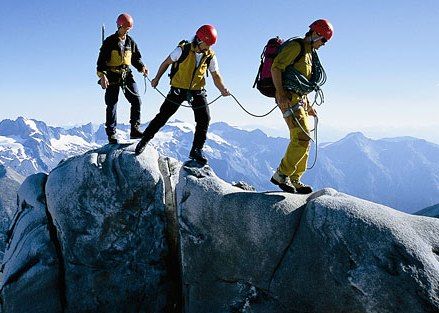 کوهنوردان مفقود شده در ارتفاعات زردکوه پیدا شدند