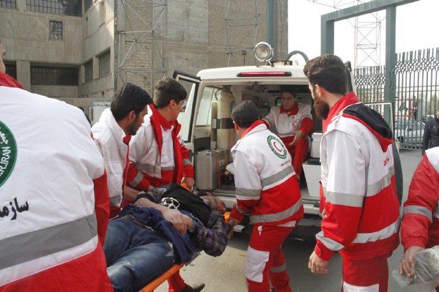 نیرو و تجهیزات پزشکی از یزد به مناطق زلزله زده غرب اعزام می شود 