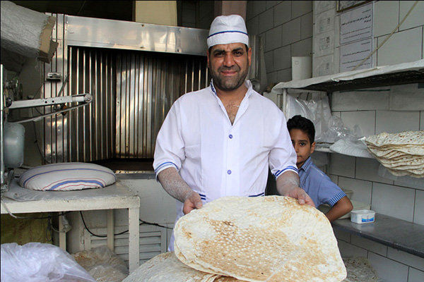 موافقت دولت با افزایش مشروط قیمت نان/نان ۱۵درصد گران می‌شود
