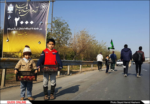 زائران پیاده و قدم های متبرک /گزارش تصویری