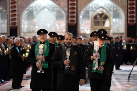 آیین خطبه‌ خوانی شب شهادت امام رضا علیه السلام در حرم مطهر رضوی (2) /گزارش تصویری