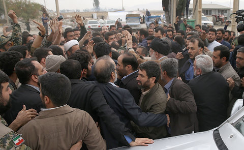 بازدید رهبر معظم انقلاب از مناطق زلزله زده کرمانشاه