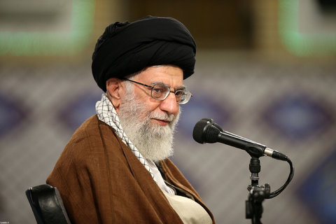 رهبر معظم انقلاب اسلامی در دیدار هزاران نفر از بسیجیان سراسر کشور