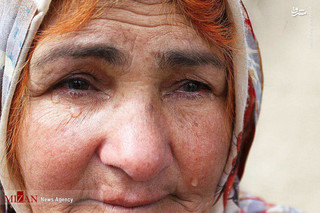 اشک های مادر داغدیده اهل سرپل ذهاب برای ذکر مصیبت سیدالشهدا (ع)