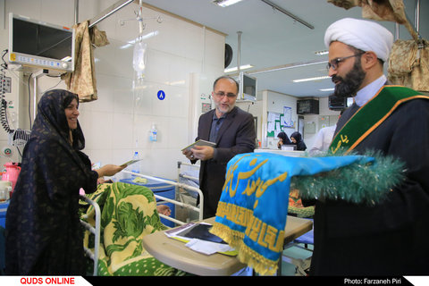 عیادت خادمان مسجد مقدس جمکران از بیماران