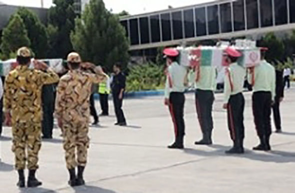 آئین استقبال  از دو شهید مدافع حرم در فرودگاه کرمان برگزار شد
