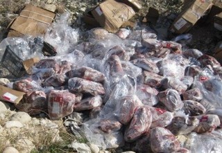۴ تن مواد غذایی غیر بهداشتی در مشهد معدوم شد