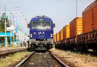 وجود ۱۳ هزار کیلومتر مسیر ریلی در کشور/ بهره‌برداری رسمی از راه‌آهن قزوین-رشت در تابستان ۹۷