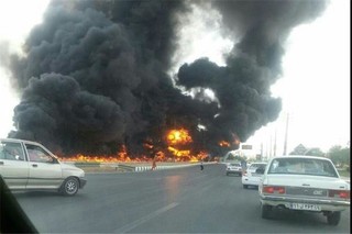  یک دستگاه مینی بوس در قزوین دچار آتش سوزی شد