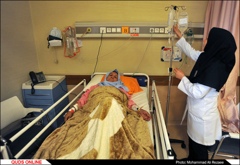جشن میلاد حضرت زینب(س) و گرامیداشت مقام پرستار در بیمارستان رضوی