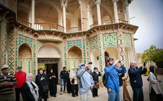 ایران؛ مسیری گران برای گردشگران خارجی