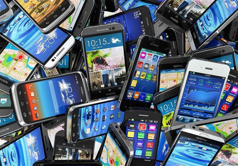 ۴/ ۹ میلیارد ریال تلفن همراه قاچاق در نیشابور کشف شد