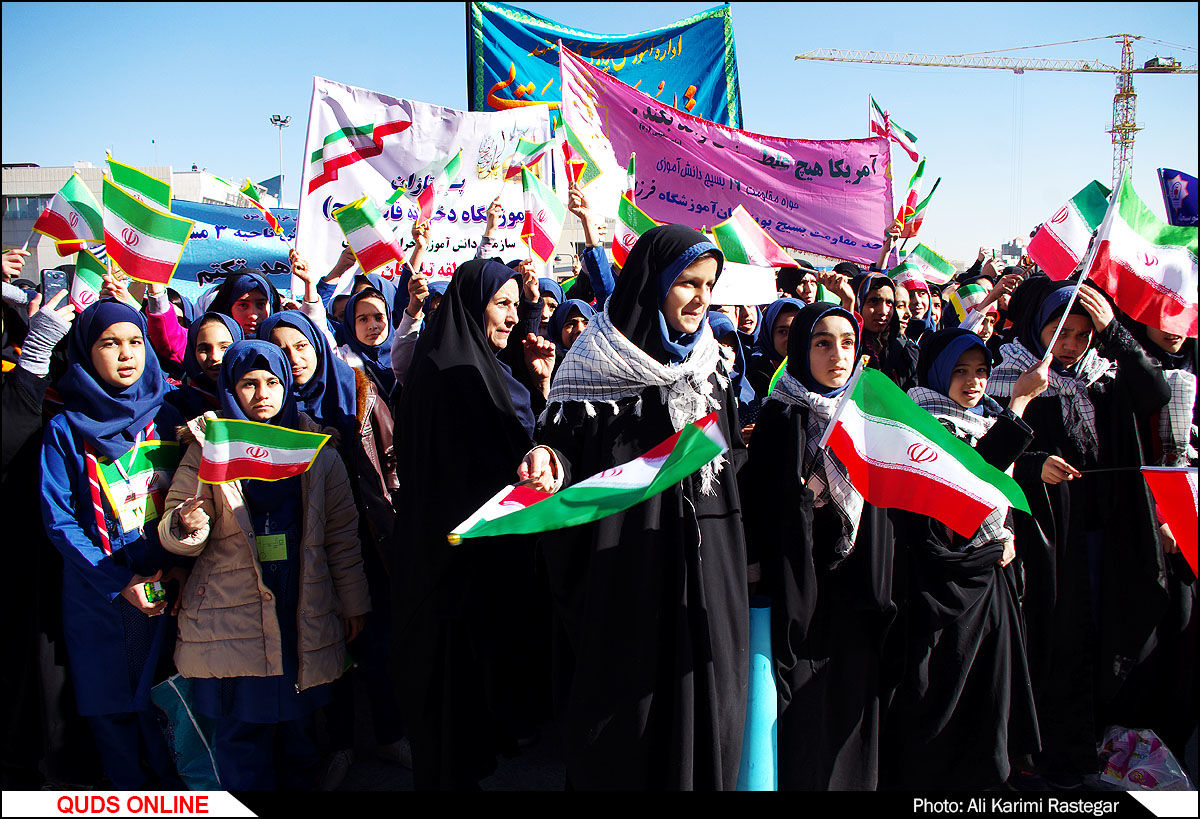 مراسم بزرگداشت 12 بهمن سالروز ورود امام خمینی(ره) به میهن اسلامی/گزارش تصویری 