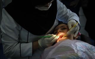 ارائه خدمات رایگان دندان پزشکی به ۳۲۰ نفر از ساکنان حاشیه مشهد