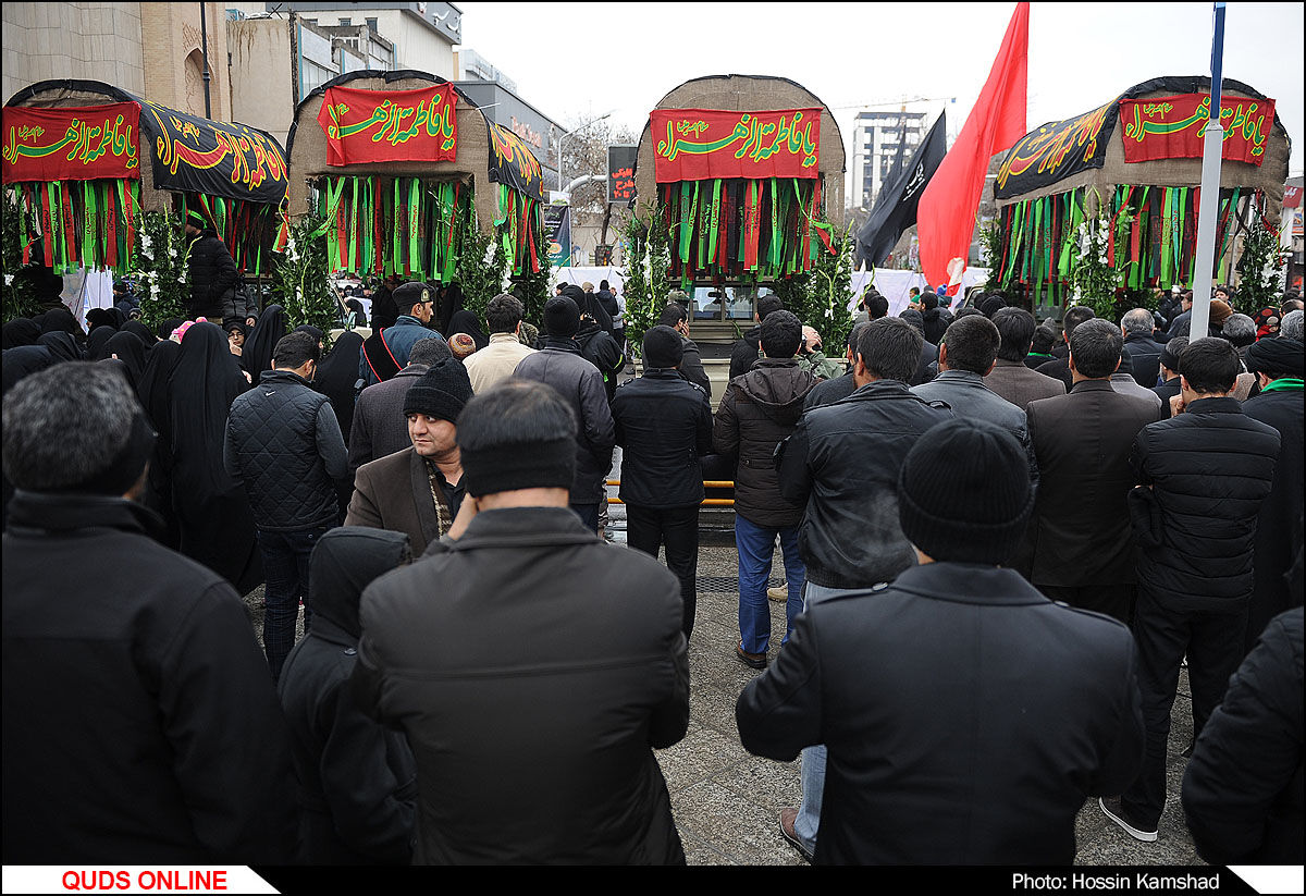 اجتماع عزاداران فاطمی در مشهد مقدس به همراه تشییع شهداء مدافع حرم و گمنام / گزارش تصویری 2