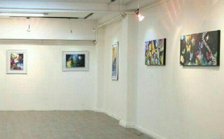 نگارخانه فجر کرج میزبان نمایشگاه نقاشی «زبان رنگها »