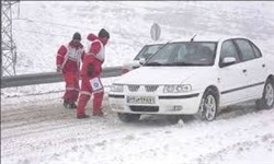 ۱۳۸۲  مسافر گرفتار در برف در جاده های چهار محال و بختیاری امداد رسانی شدند