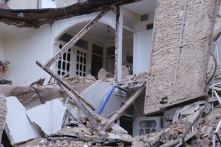 ساختمان ۲ طبقه در شهر قزوین فرو ریخت/حادثه صدمات جانی نداشته است