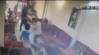 درگیری خشن اراذل اوباش در یک قهوه خانه و دستگیری در عملیات پلیس