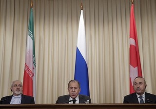تاکید وزرای خارجه ایران، ترکیه و روسیه بر ادامه همکاری درباره سوریه