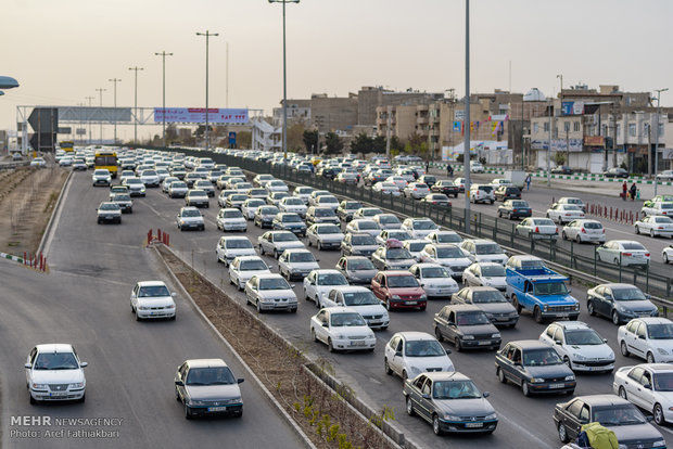 ترافیک نیمه سنگین در محورهای مواصلاتی استان البرز