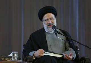 حجت الاسلام رئیسی: راهکار عبور از مشکلات اقتصادی، مذاکره نیست/ دشمن به دنبال تضعیف روحیه انقلابی در کشور است