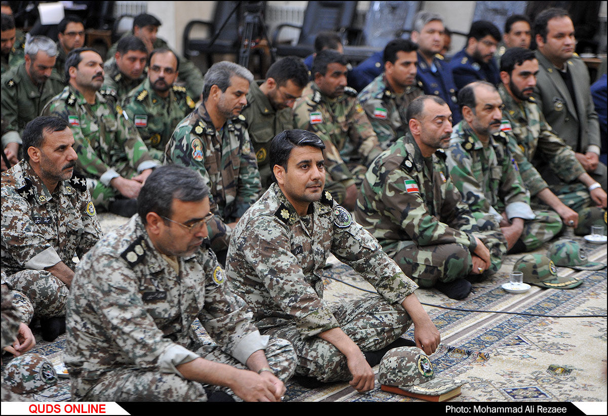 دیدار جمعی از فرماندهان نیروهای چهارگانه ارتش با آیت الله علم الهدی