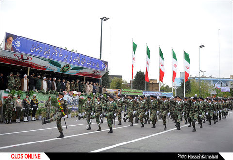 مراسم رژه روز ارتش در مشهد برگزار شد/ گزارش تصویری